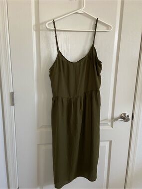 glam Olive Green Silk Spaghetti-Strap Midi Dress